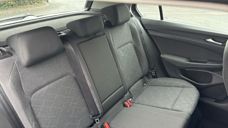 Volkswagen Golf 1.5 TSI 150 Life 5dr Petrol Hatchback
